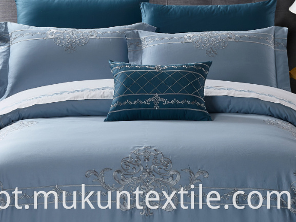  Cotton Embroidery Bedding Set